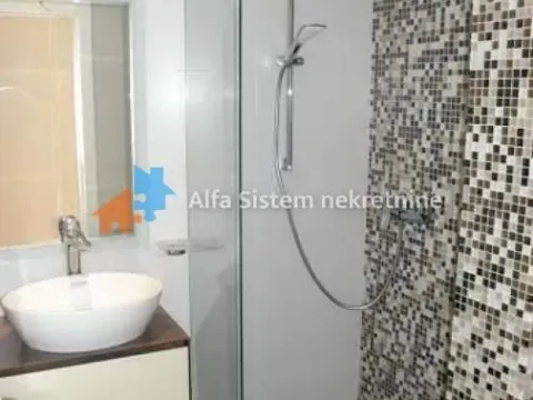 Rent, four bedroom apartment, 170m², Kalenić Pijaca, Vračar Sve Podlokacije - image 22