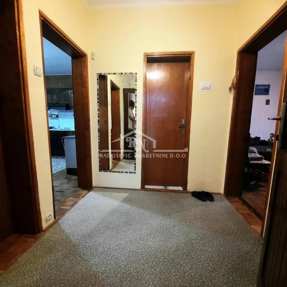 Prodaja, kuća, 219m², Čukarica, Beograd