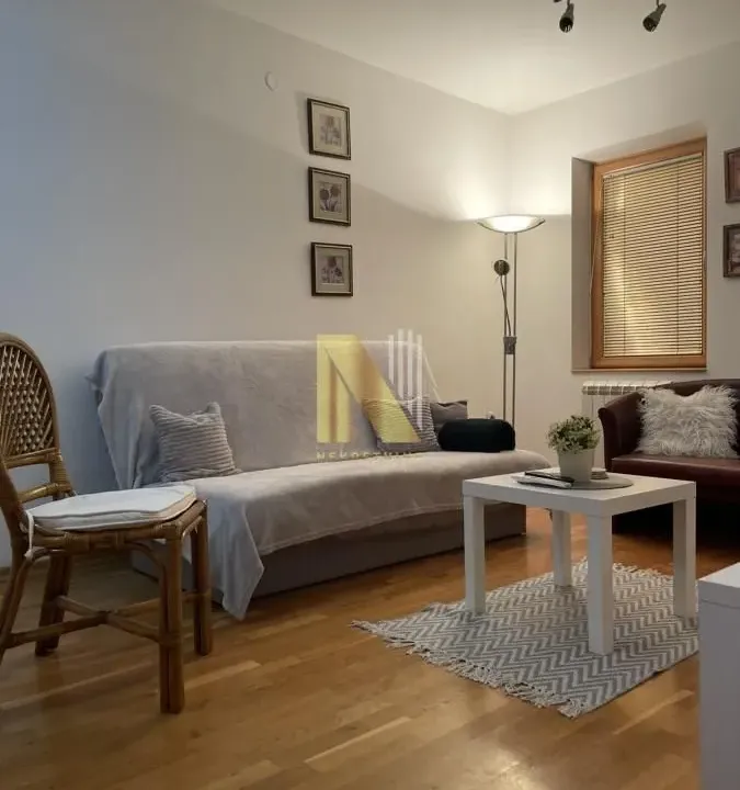 Izdavanje, jednosoban stan, 38m², Grbavica, Novi Sad Sve Podlokacije