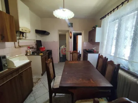 Sale, house, 206m², Centar, Subotica - image 14