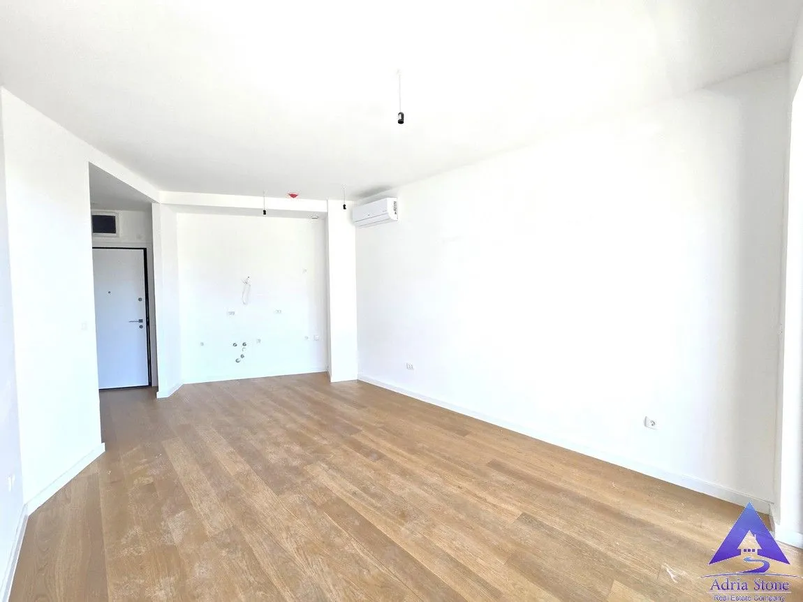 Sale, one bedroom apartment, 60m², Bečići, Budva