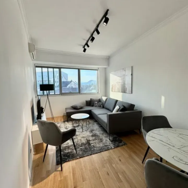 Izdavanje, jednosoban stan, 53m², Centar, Podgorica