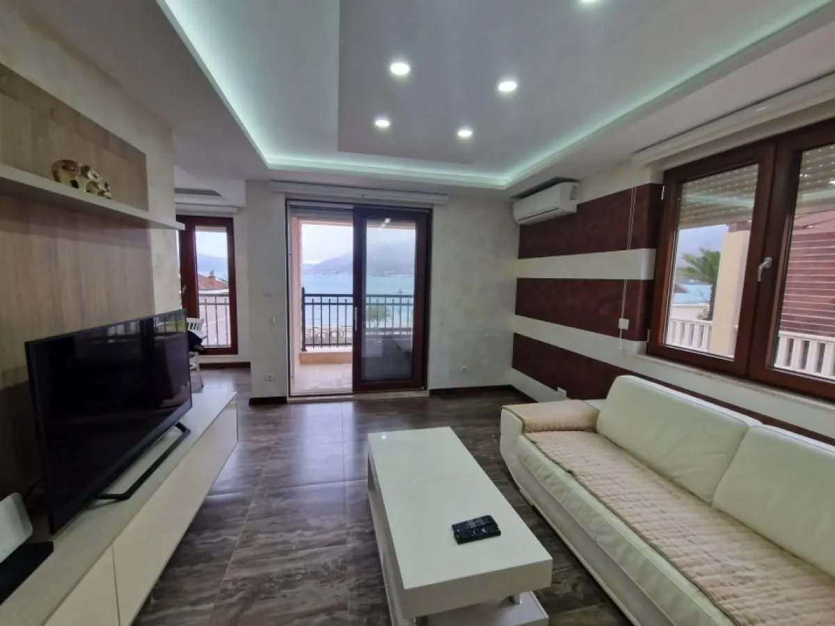 Rent, one bedroom apartment, 58m², Centar, Tivat
