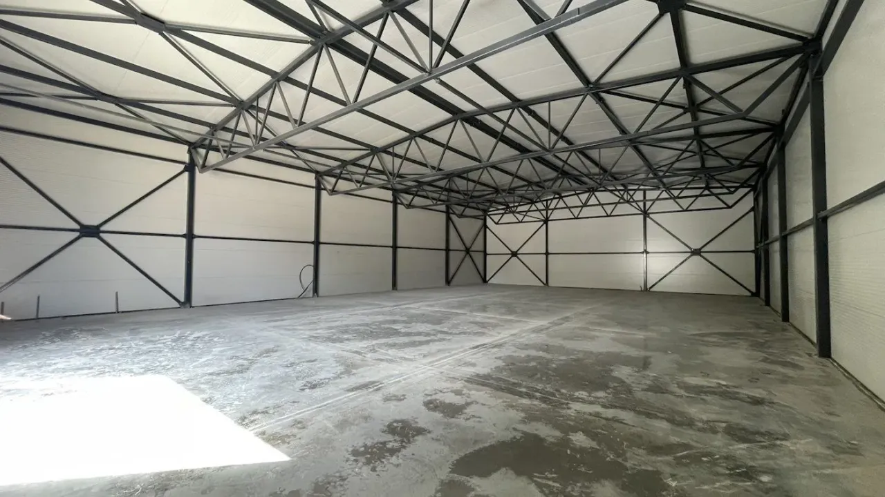 Izdavanje, poslovni prostor, 400m², Klisa, Novi Sad Sve Podlokacije