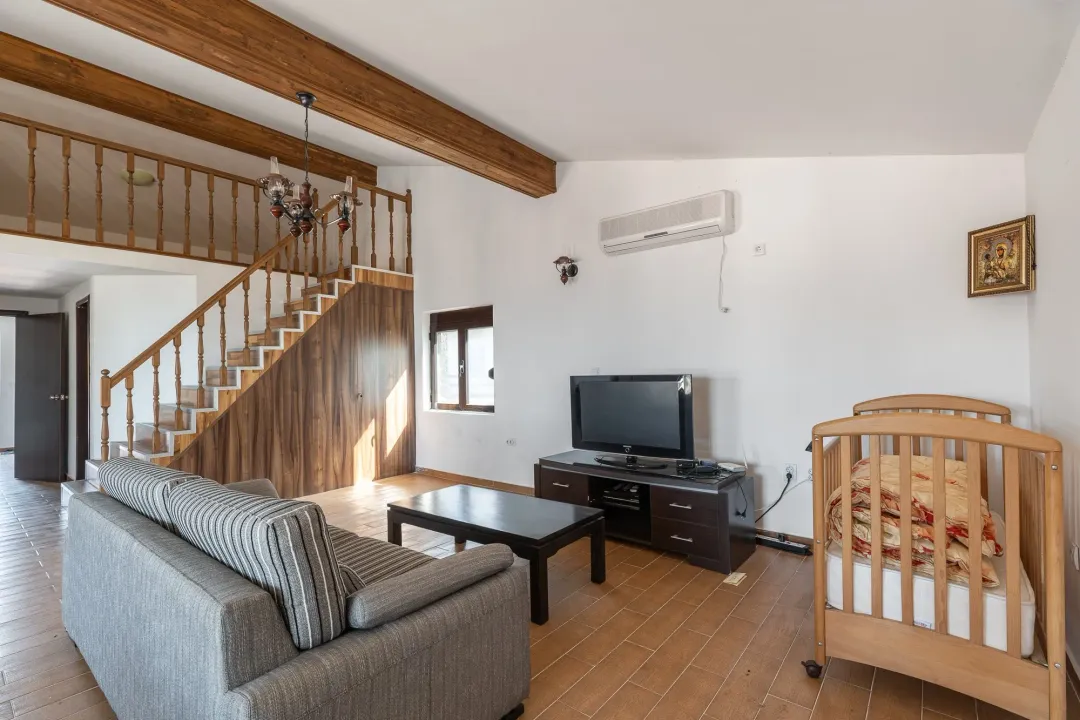 Sale, house, 195m², Bar, Crna Gora