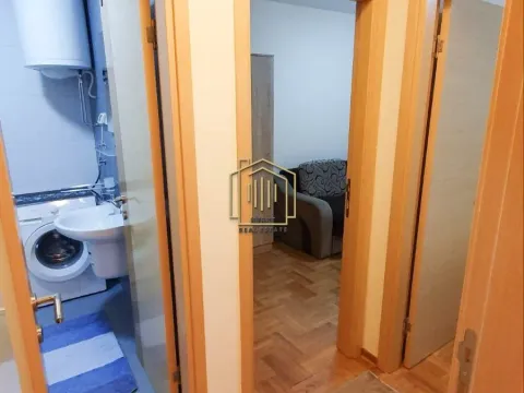 Izdavanje, jednosoban stan, 60m², Stari Aerodrom, Podgorica - image 10