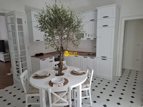 Sale, three bedroom apartment, 110m², Savski Venac, Beograd - image 2