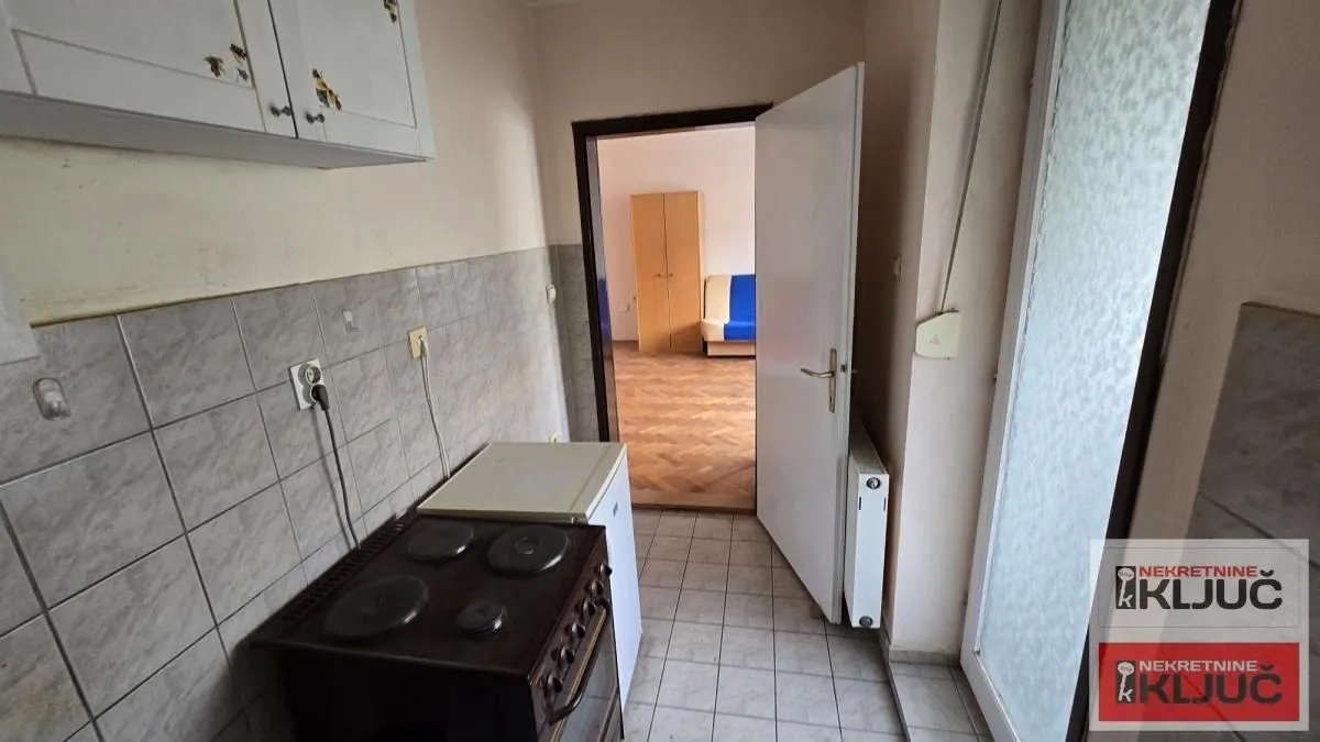 Izdavanje, jednosoban stan, 28m², Grbavica, Novi Sad Sve Podlokacije