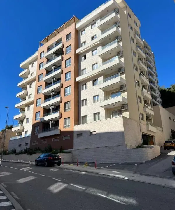 Sale, one bedroom apartment, 44m², Bečići, Budva