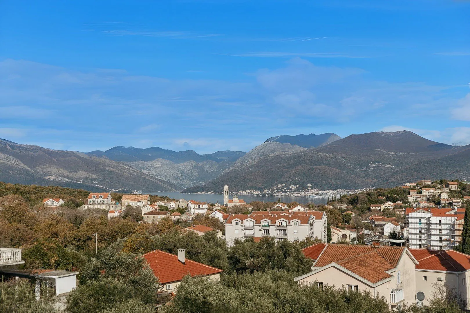 Prodaja, jednosoban stan, 60m², Radovići, Tivat
