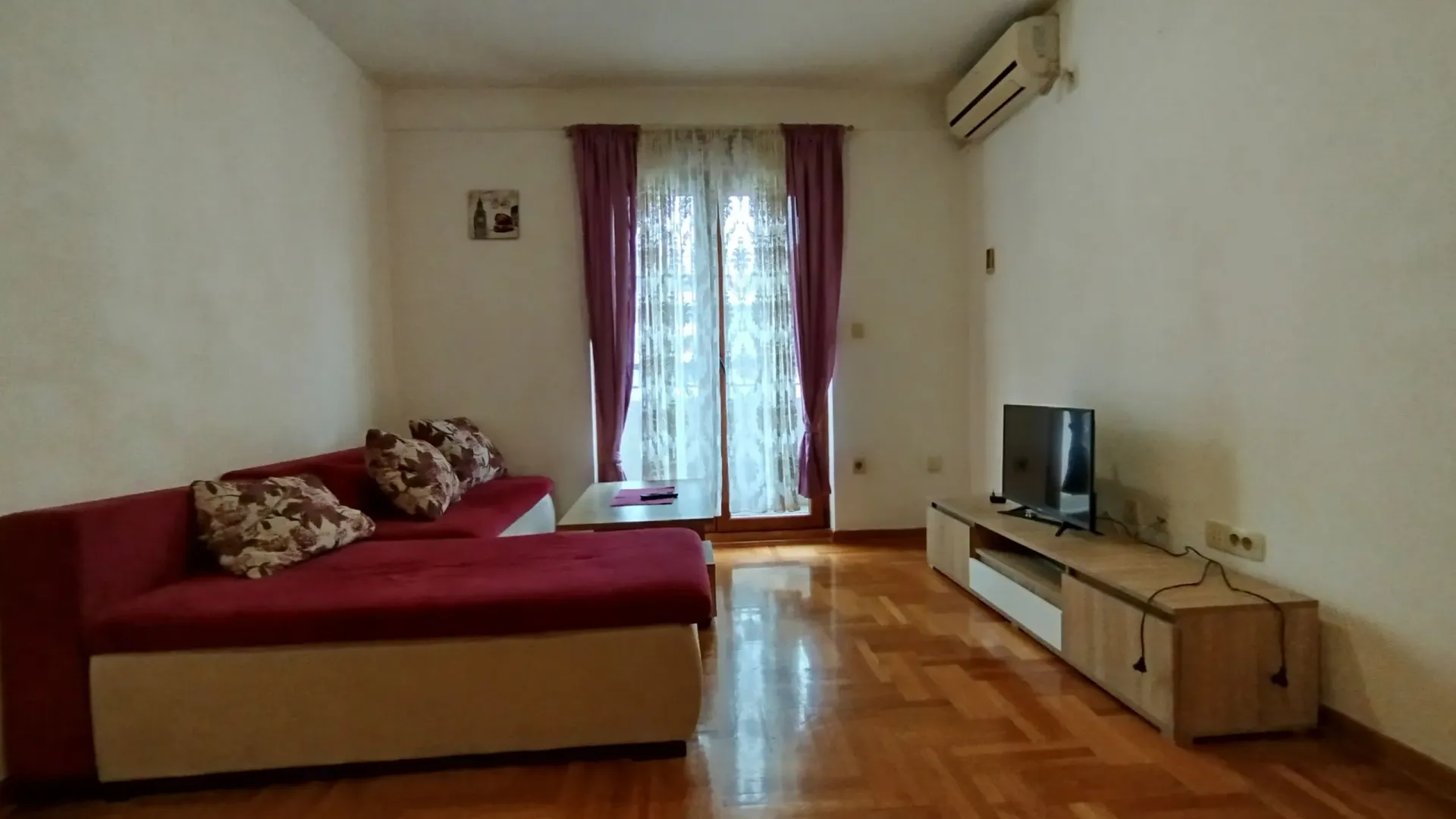 Rent, one bedroom apartment, 46m², Stari Aerodrom, Podgorica