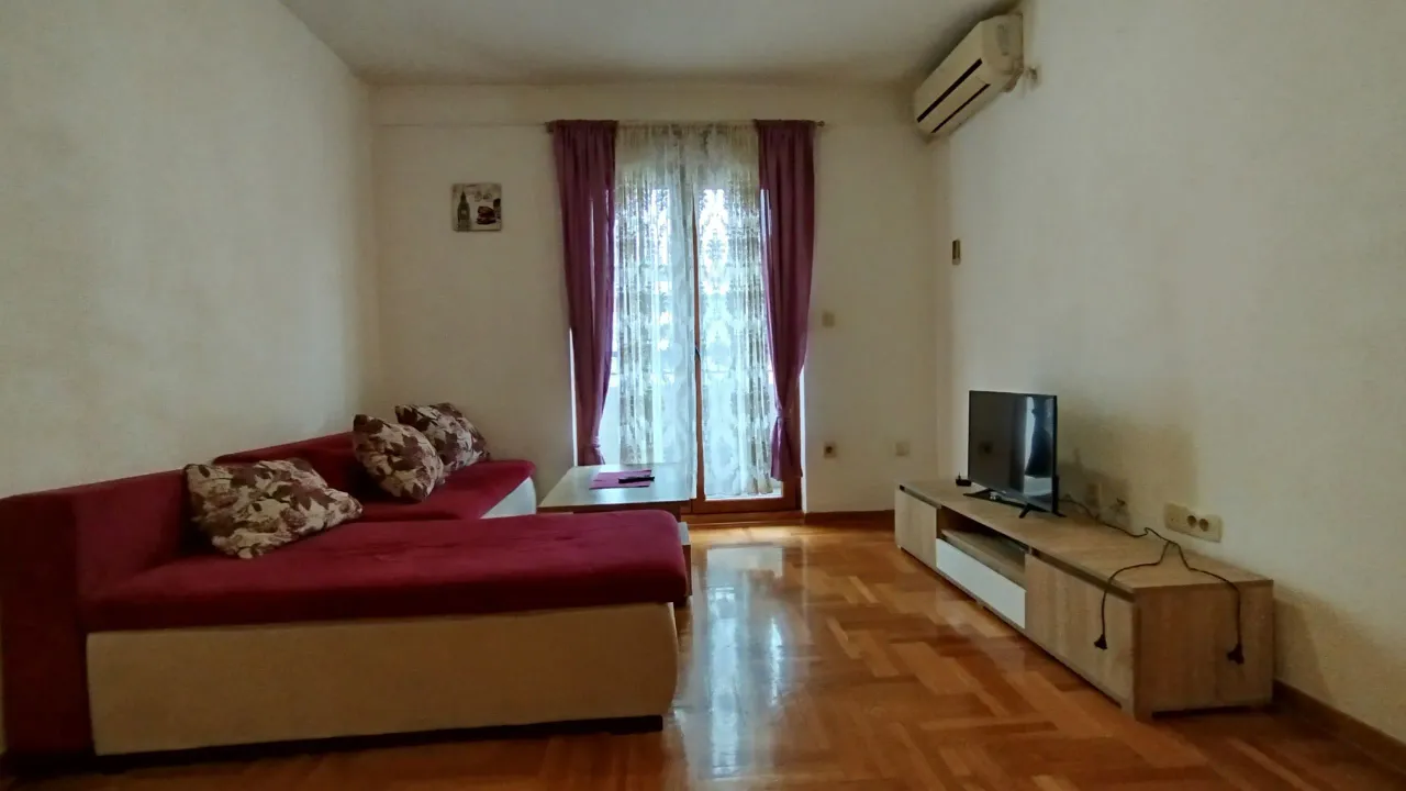 Rent, one bedroom apartment, 46m², Stari Aerodrom, Podgorica