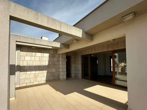 Prodaja, dvosoban stan, 140m², Budva, Crna Gora - image 16