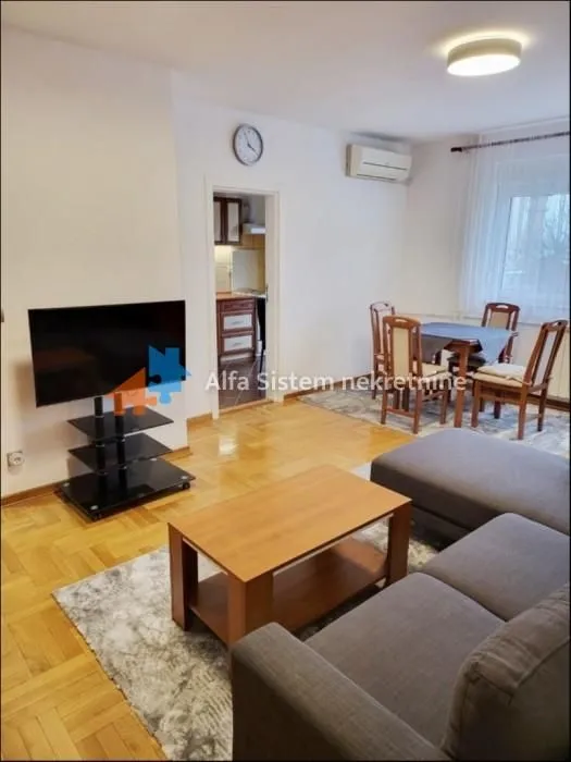 Izdavanje, trosoban stan, 75m², Banovo Brdo, Beograd
