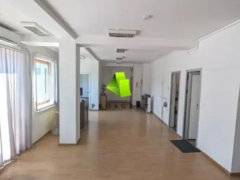 Sale, office space, 78m², Medijana, Niš