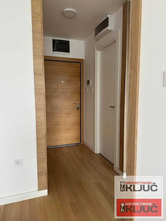 Izdavanje, jednosoban stan, 40m², Novo naselje, Novi Sad