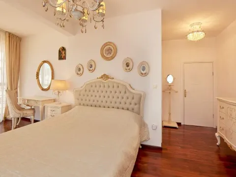 Prodaja, trosoban stan, 150m², Budva, Crna Gora - image 12