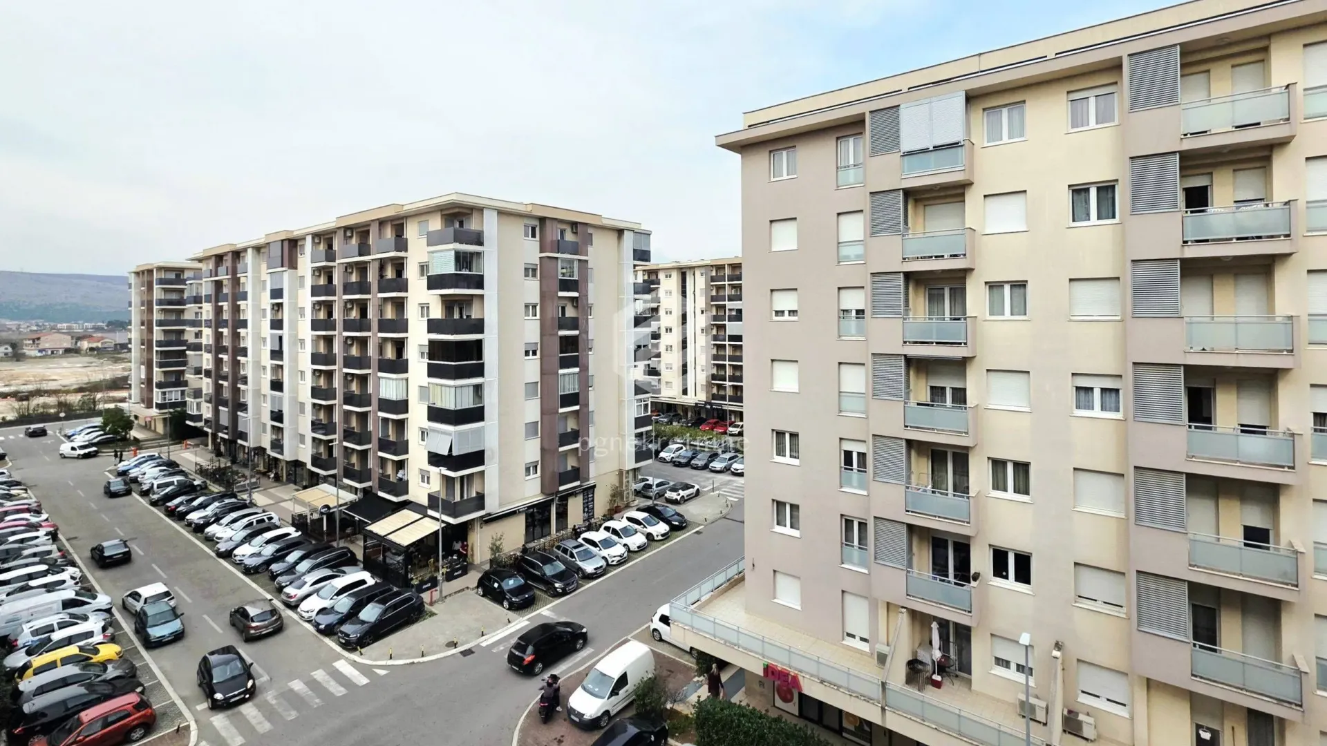 Izdavanje, jednosoban stan, 46m², City Kvart, Podgorica