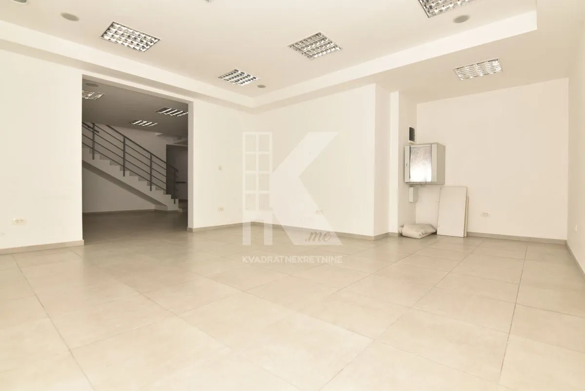 Rent, office space, 180m², Tološka šuma, Podgorica