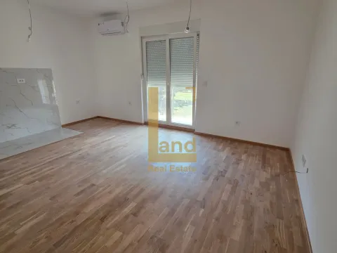 Prodaja, garsonjera, 37m², Zabjelo, Podgorica - image 1