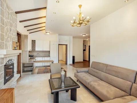 Prodaja, trosoban stan, 103m², Kostanjica, Kotor - image 6