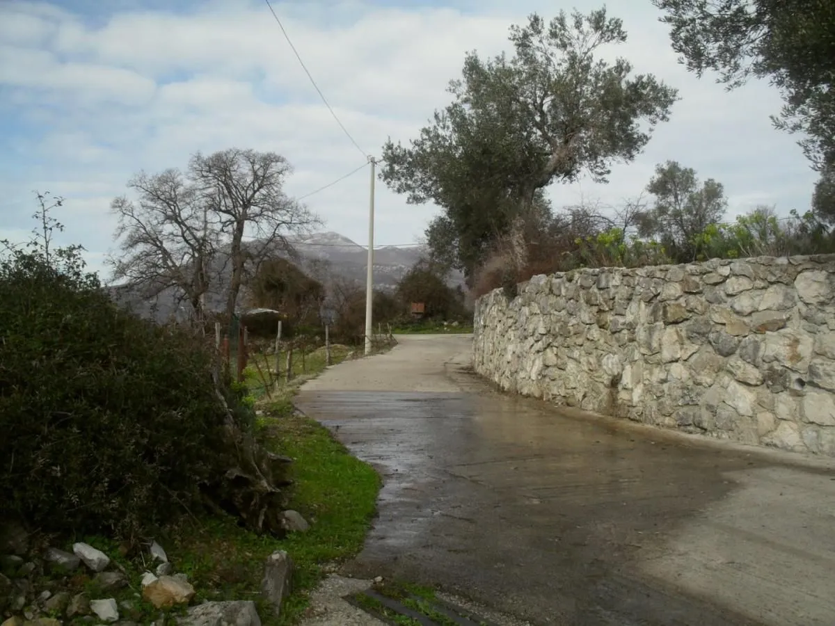 Prodaja, kuća, 221m², Trebešin, Herceg Novi