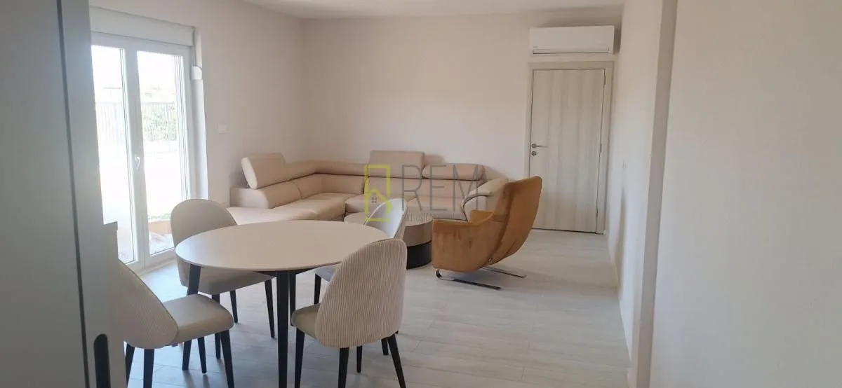Rent, house, 95m², Donji Kokoti, Podgorica