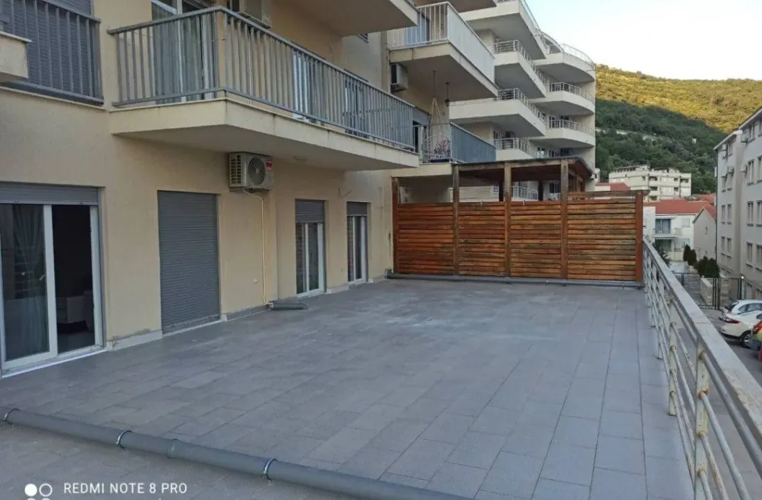Prodaja, dvosoban stan, 135m², Petrovac, Budva