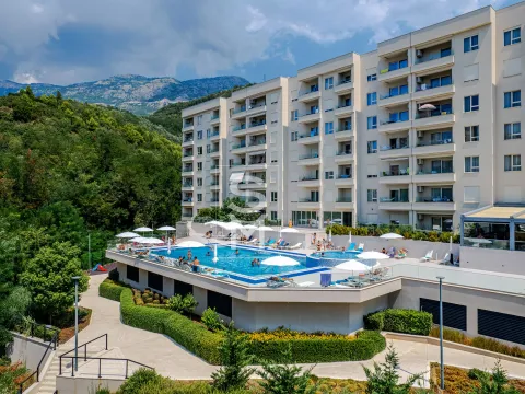 Daily-rent, one bedroom apartment, 36m², Bečići, Budva - image 2