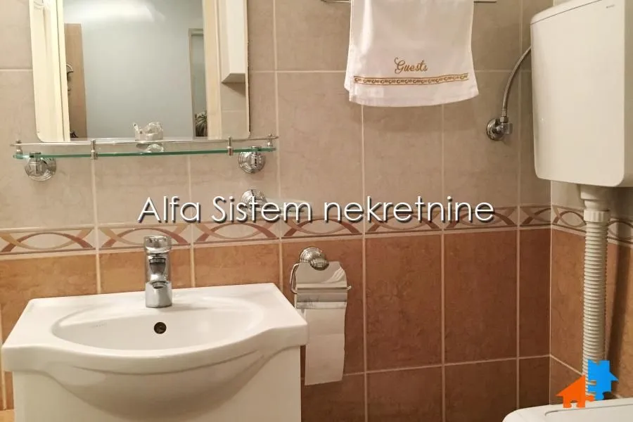 Izdavanje, trosoban stan, 68m², Stari Grad, Beograd