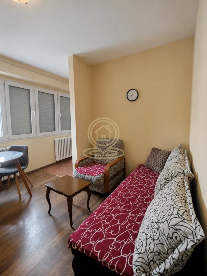 Prodaja, jednosoban stan, 42m², Centar, Kragujevac