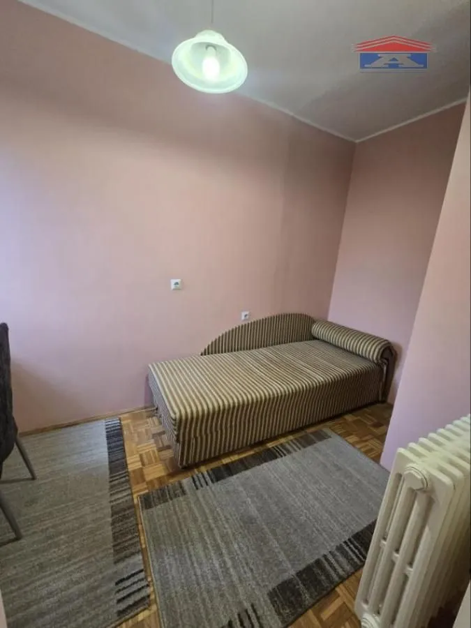 Izdavanje, jednosoban stan, 40m², Grbavica, Novi Sad Sve Podlokacije