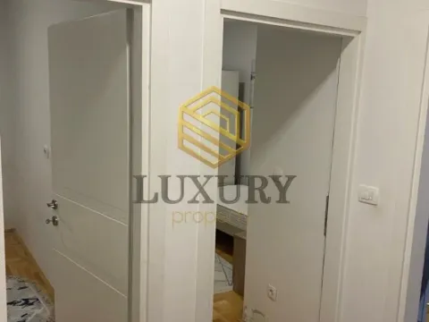 Izdavanje, dvosoban stan, 56m², Stari Aerodrom, Podgorica - image 9