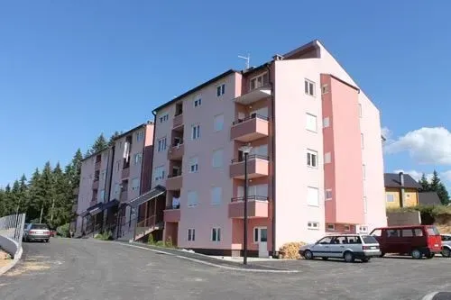 Prodaja, poslovni prostor, 51m², Bandžovo brdo, Rožaje