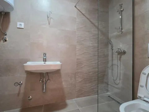 Sale, one bedroom apartment, 45m², Bečići, Budva - image 18