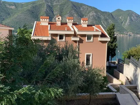Sale, house, 500m², Dobrota, Kotor - image 17
