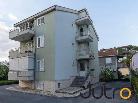 Izdavanje, dvosoban stan, 85m², Preko Morače, Podgorica - image 9