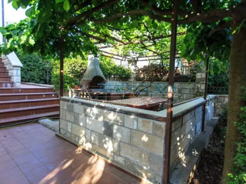 Prodaja, kuća, 400m², Bar, Crna Gora - image 11