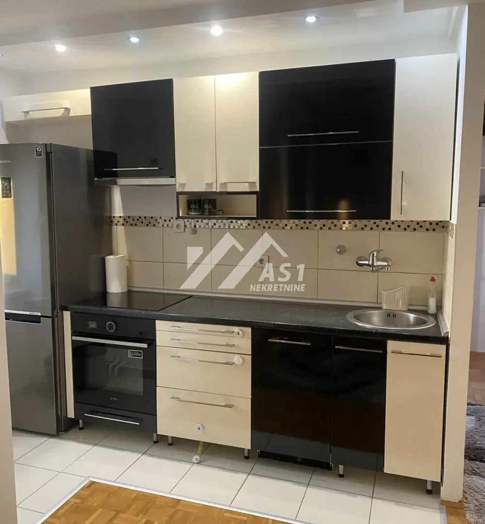 Izdavanje, dvosoban stan, 47m², Novo naselje, Novi Sad