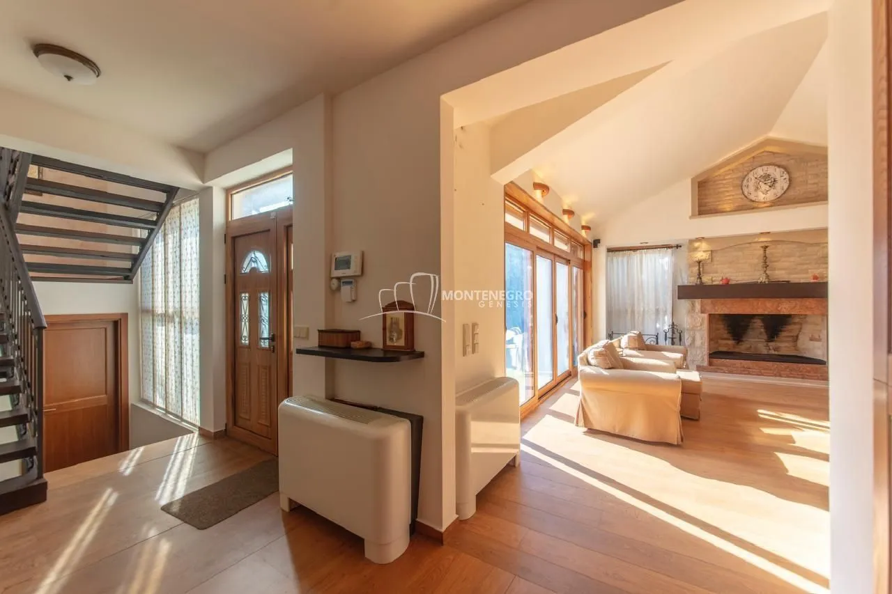 Prodaja, kuća, 186m², Orahovac, Kotor