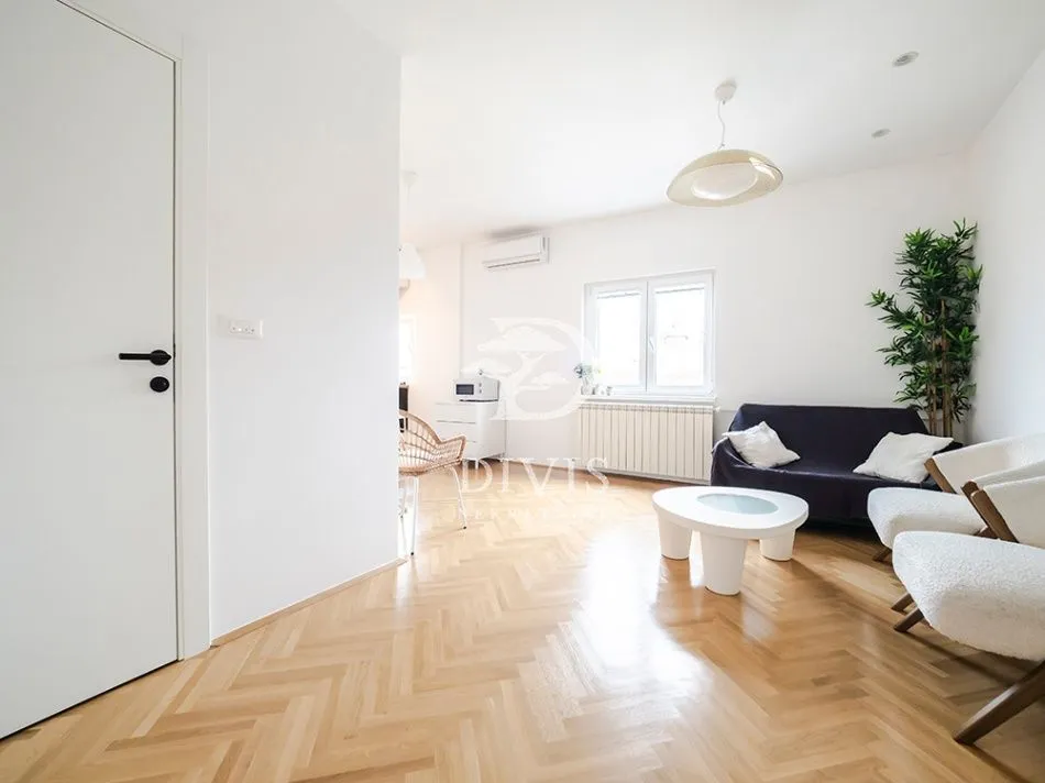 Sale, three bedroom apartment, 56m², Stari Grad, Beograd