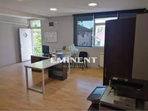 Izdavanje, poslovni prostor, 150m², Altina, Beograd - image 1