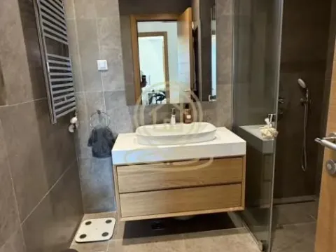 Izdavanje, trosoban stan, 89m², Savski Venac, Beograd - image 14