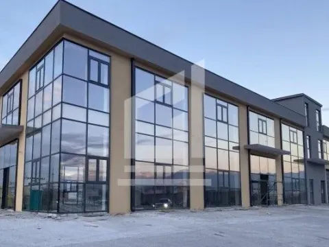 Izdavanje, poslovni prostor, 1950m², Podgorica, Crna Gora - image 6