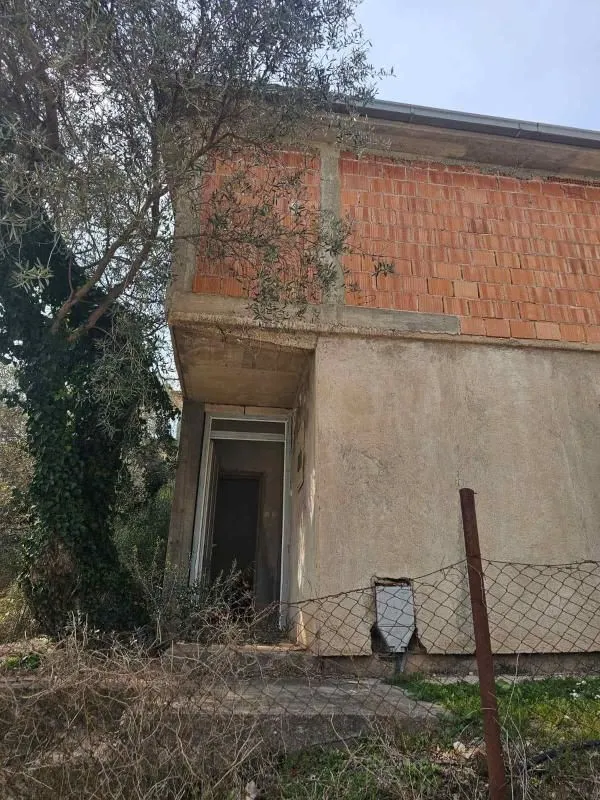 Prodaja, kuća, 74m², Šušanj, Bar