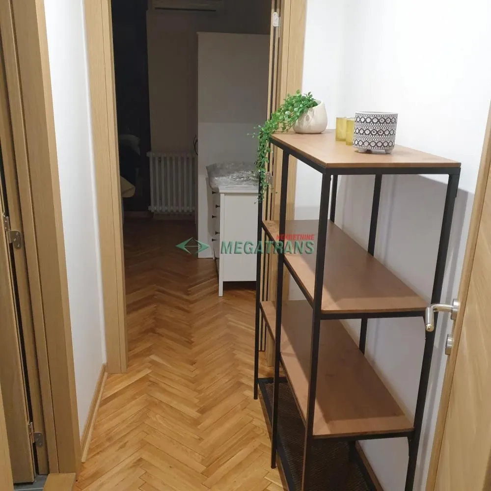 Izdavanje, trosoban stan, 70m², Novi Sad Sve Podlokacije, Novi Sad
