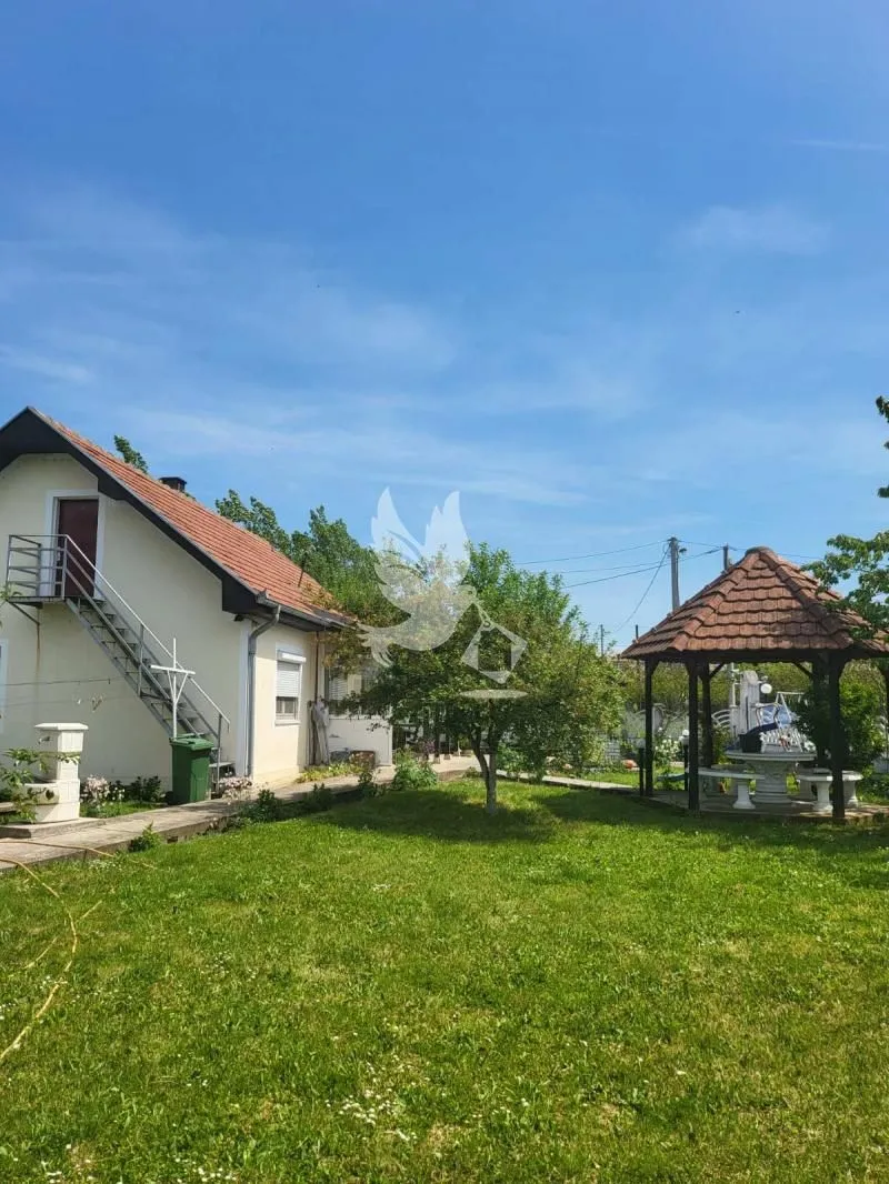 Prodaja, kuća, 91m², Centar Sve Podlokacije, Beograd