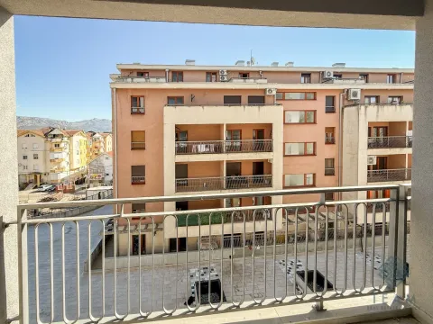 Prodaja, jednosoban stan, 57m², Momišići, Podgorica - image 7