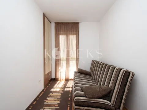 Rent, two bedroom apartment, 56m², 1 maj, Podgorica - image 4