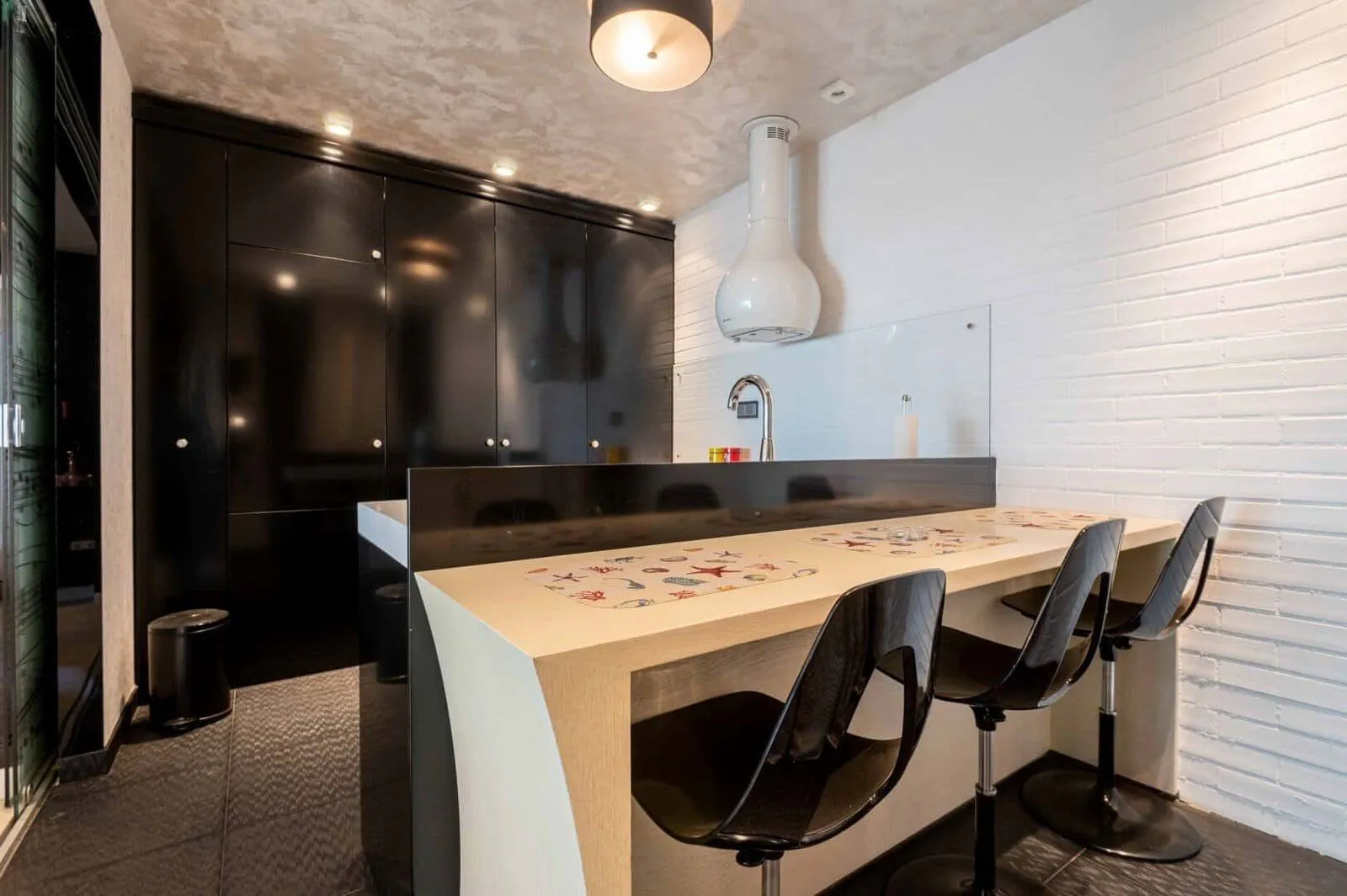 Sale, four bedroom apartment, 177m², Budva, Crna Gora